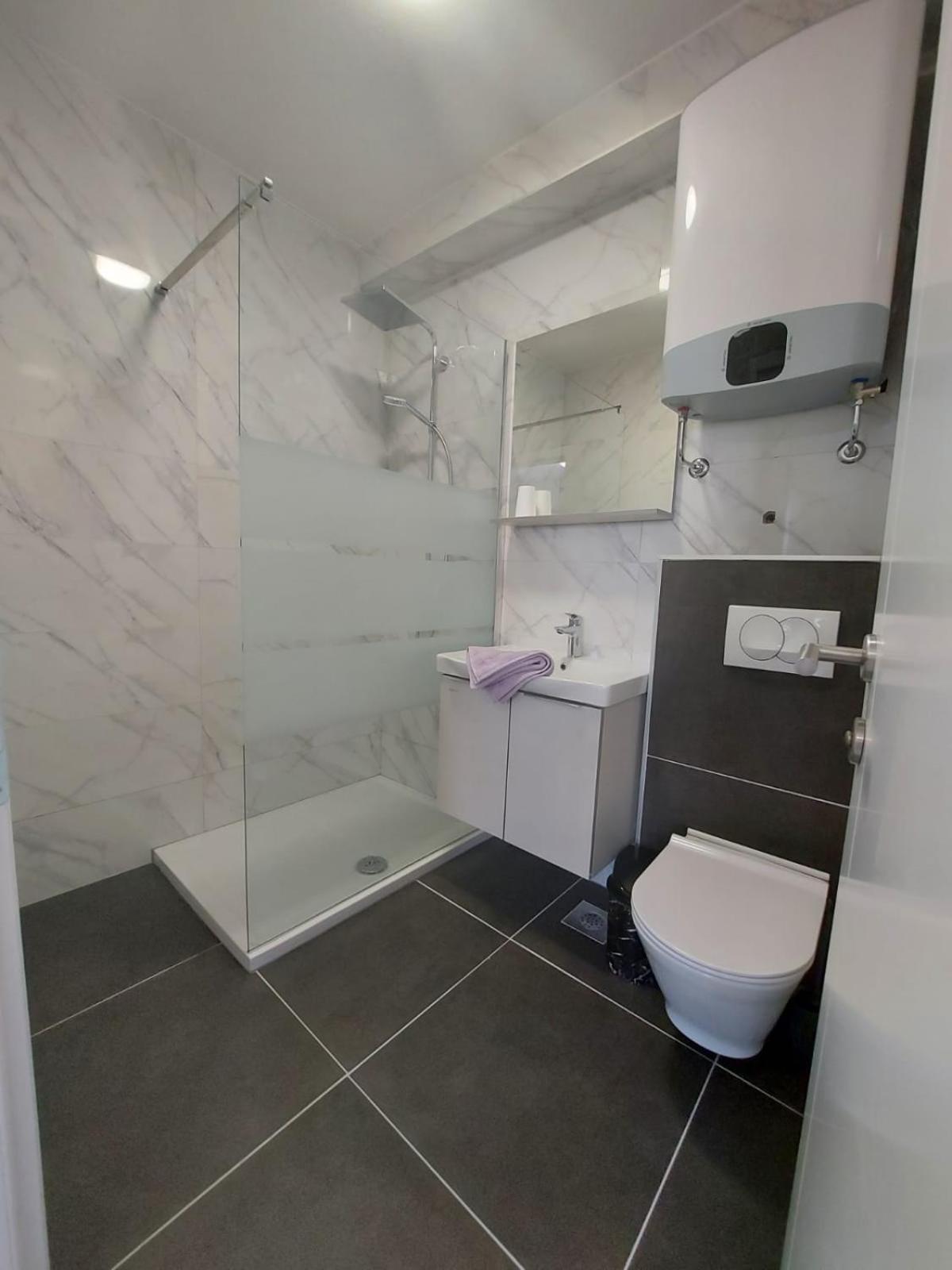 Apartmani Neva Makarská Exteriér fotografie